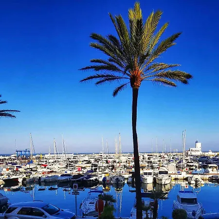 Duquesa Beach House Apartment *
