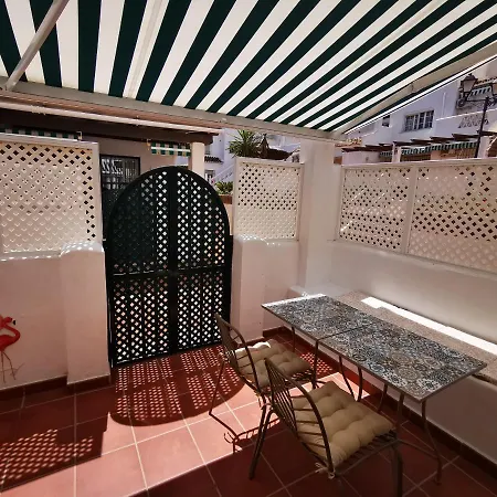 Duquesa Beach House *